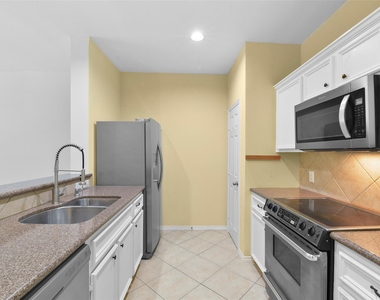 2711 Polk Street - Photo Thumbnail 13