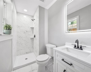 3206 Whitesail Drive - Photo Thumbnail 15