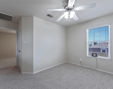131 Sunset Falls Drive - Photo Thumbnail 28