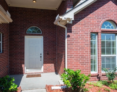 131 Sunset Falls Drive - Photo Thumbnail 2