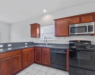 131 Sunset Falls Drive - Photo Thumbnail 16