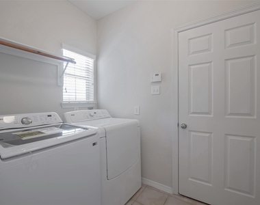 131 Sunset Falls Drive - Photo Thumbnail 24