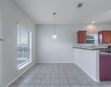 131 Sunset Falls Drive - Photo Thumbnail 11