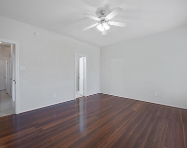 131 Sunset Falls Drive - Photo Thumbnail 18