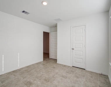 7527 Cynomys Court - Photo Thumbnail 4