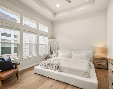 726 Carriage Knolls Drive - Photo Thumbnail 19