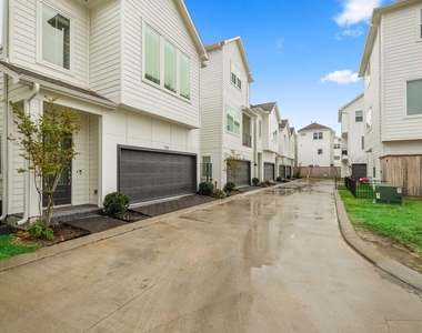 726 Carriage Knolls Drive - Photo Thumbnail 37