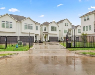726 Carriage Knolls Drive - Photo Thumbnail 36