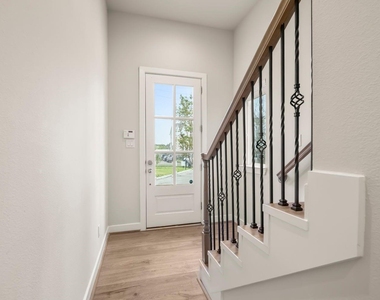 726 Carriage Knolls Drive - Photo Thumbnail 3