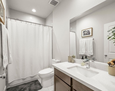 726 Carriage Knolls Drive - Photo Thumbnail 29