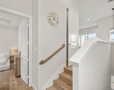 726 Carriage Knolls Drive - Photo Thumbnail 31