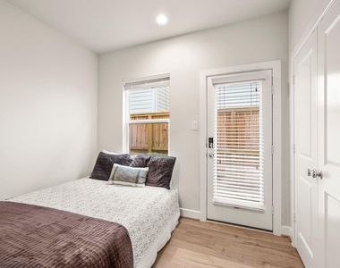 726 Carriage Knolls Drive - Photo Thumbnail 27