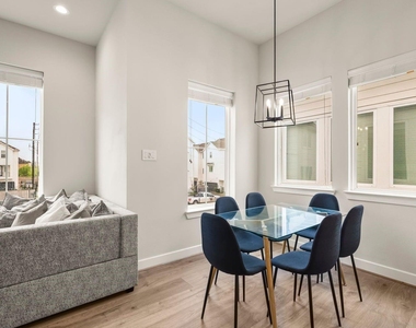 726 Carriage Knolls Drive - Photo Thumbnail 16