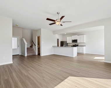 324 Fastboy Lane - Photo Thumbnail 2