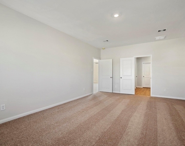 324 Fastboy Lane - Photo Thumbnail 13