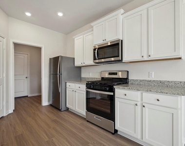 324 Fastboy Lane - Photo Thumbnail 8