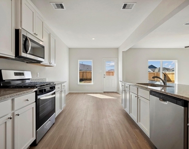 324 Fastboy Lane - Photo Thumbnail 9