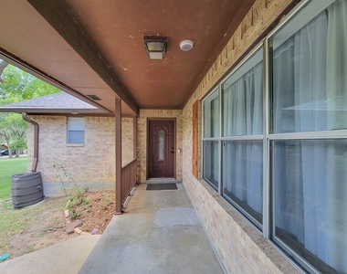 10282 Valley Drive S - Photo Thumbnail 3