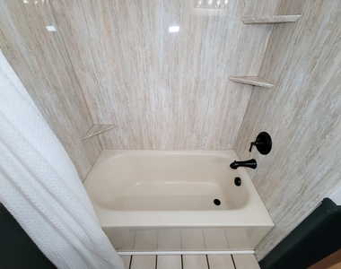 10282 Valley Drive S - Photo Thumbnail 21
