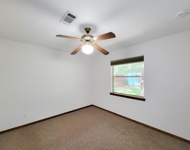 10282 Valley Drive S - Photo Thumbnail 22