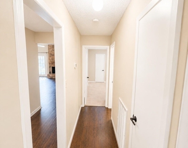 2239 Highland Hills Drive - Photo Thumbnail 22