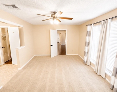2239 Highland Hills Drive - Photo Thumbnail 17