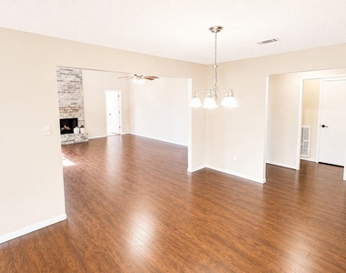 2239 Highland Hills Drive - Photo Thumbnail 8
