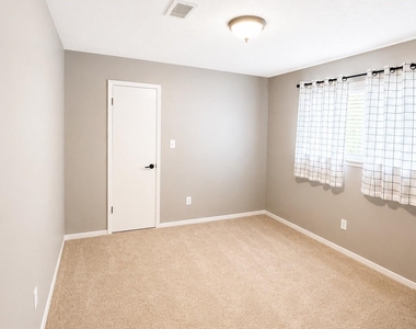 2239 Highland Hills Drive - Photo Thumbnail 24