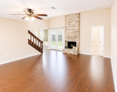 2239 Highland Hills Drive - Photo Thumbnail 5