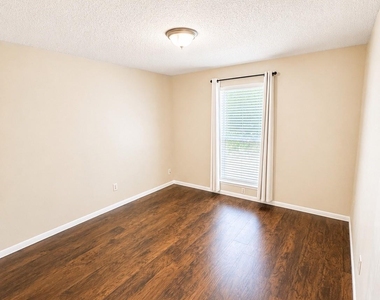 2239 Highland Hills Drive - Photo Thumbnail 20