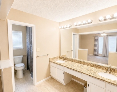 2239 Highland Hills Drive - Photo Thumbnail 18