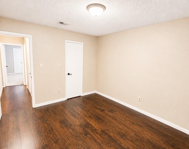 2239 Highland Hills Drive - Photo Thumbnail 21