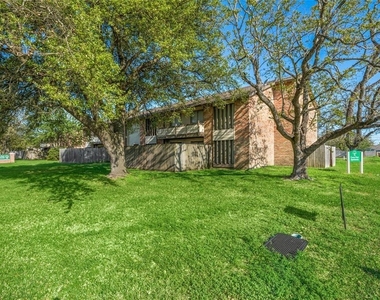 2202 16th Avenue N - Photo Thumbnail 8