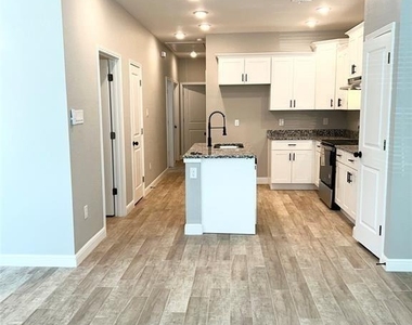8006 Bowen Street - Photo Thumbnail 3