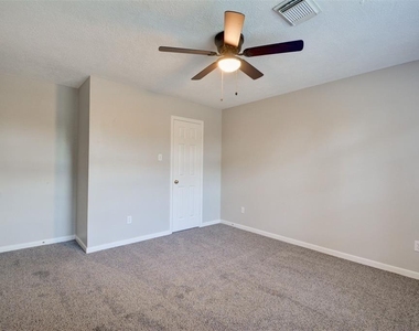 539 W North Hill Drive - Photo Thumbnail 28