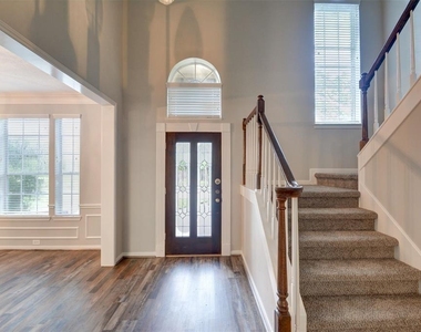 539 W North Hill Drive - Photo Thumbnail 2