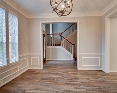 539 W North Hill Drive - Photo Thumbnail 5
