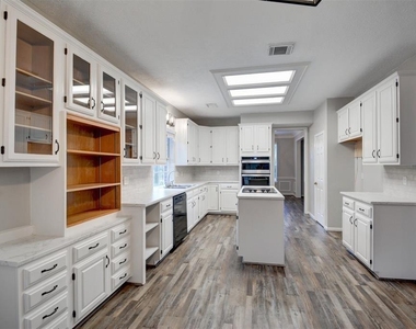 539 W North Hill Drive - Photo Thumbnail 10