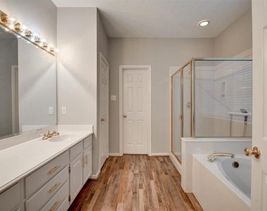 539 W North Hill Drive - Photo Thumbnail 18