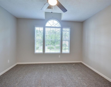 539 W North Hill Drive - Photo Thumbnail 29