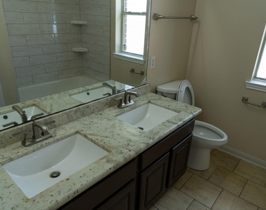 15627 Rosewood Hill Court - Photo Thumbnail 4
