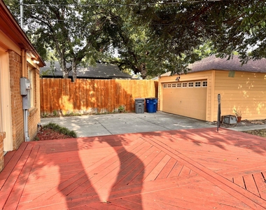 2222 Carnes Street - Photo Thumbnail 29