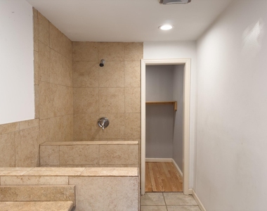 2222 Carnes Street - Photo Thumbnail 9
