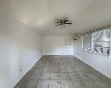 2222 Carnes Street - Photo Thumbnail 8