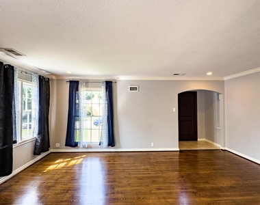 2222 Carnes Street - Photo Thumbnail 12