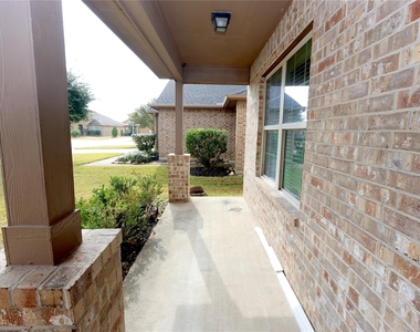 9218 Mission Arbor Lane - Photo Thumbnail 5