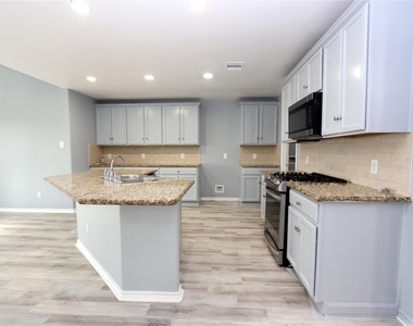 9218 Mission Arbor Lane - Photo Thumbnail 6