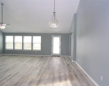 9218 Mission Arbor Lane - Photo Thumbnail 12