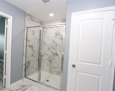 9218 Mission Arbor Lane - Photo Thumbnail 16