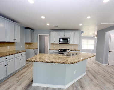9218 Mission Arbor Lane - Photo Thumbnail 8